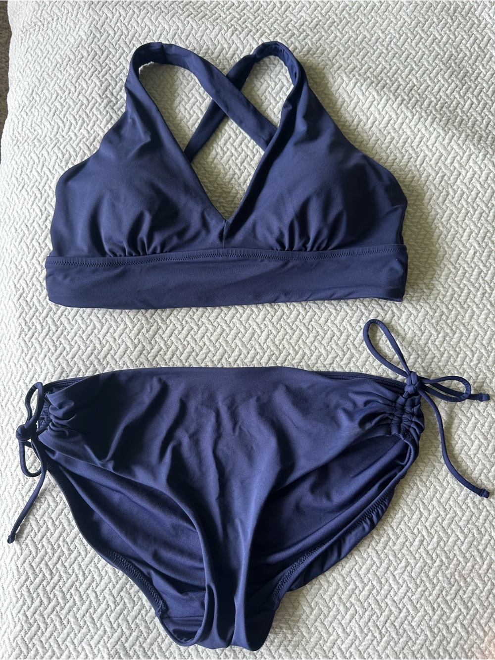 Athleta C plus cup bikini navy blue halter M like new